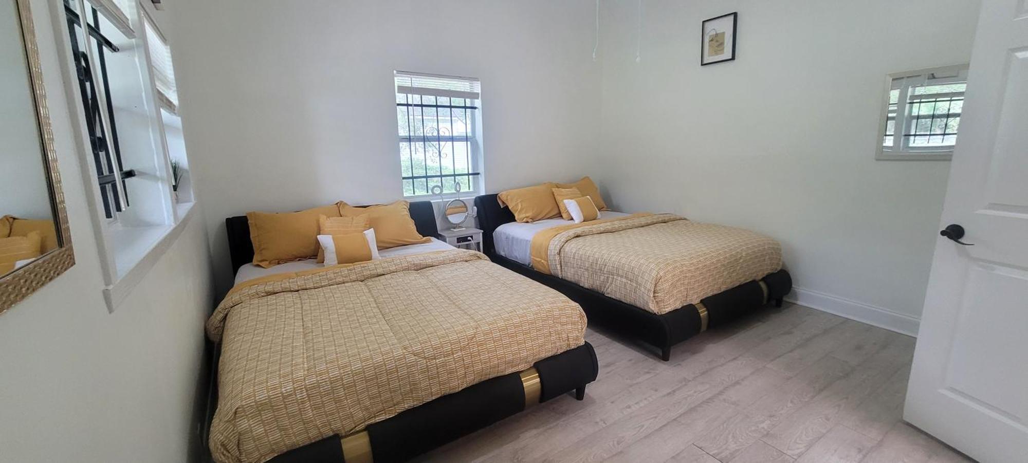 Large, Central, Lovely & Cozy 4Bed/2Bath - House By Everbank Stadium Джэксонвиль Экстерьер фото