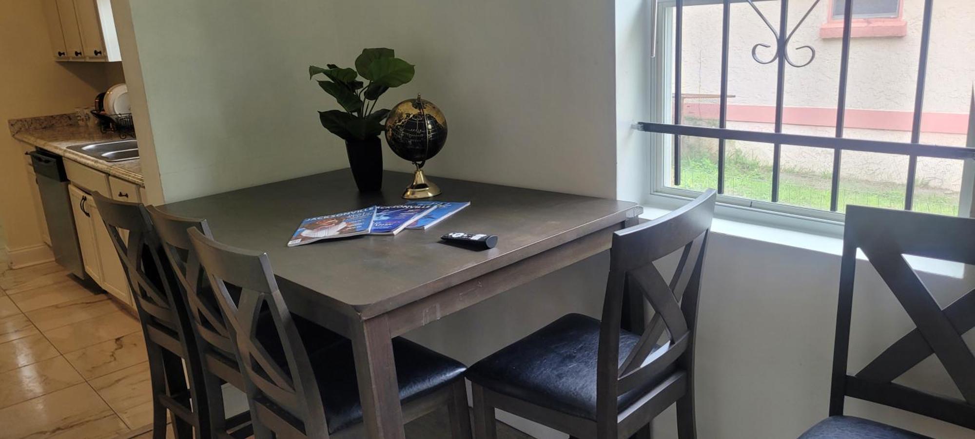 Large, Central, Lovely & Cozy 4Bed/2Bath - House By Everbank Stadium Джэксонвиль Экстерьер фото